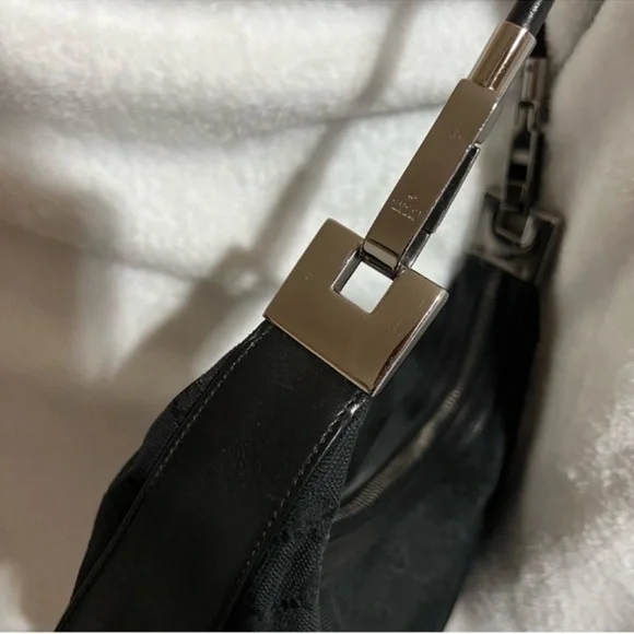 Vintage Gucci Black GG Logo Canvas Hobo Bag - Picture 16 of 16